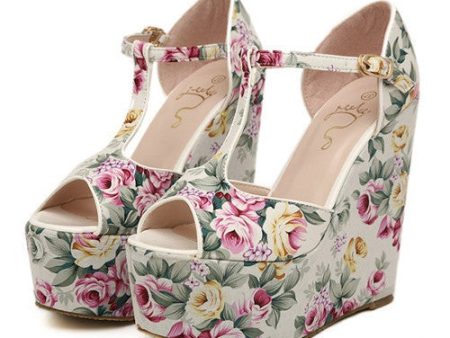 Party Floral Print and T-Strap Design Women s Wedge Heel Sandals WHITE Hot on Sale