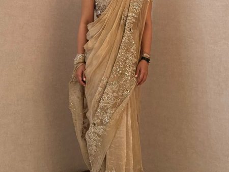 Ridhi Mehra in Ratan Saree Set Online